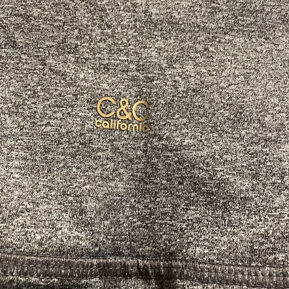 NWT C&C California Gray Capri Pants, Size Large - Picture 6 of 7
